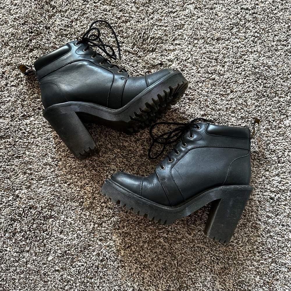 Dr Marten Jesy boot women black lace up US 7